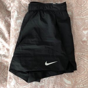 2 in 1 nike shorts